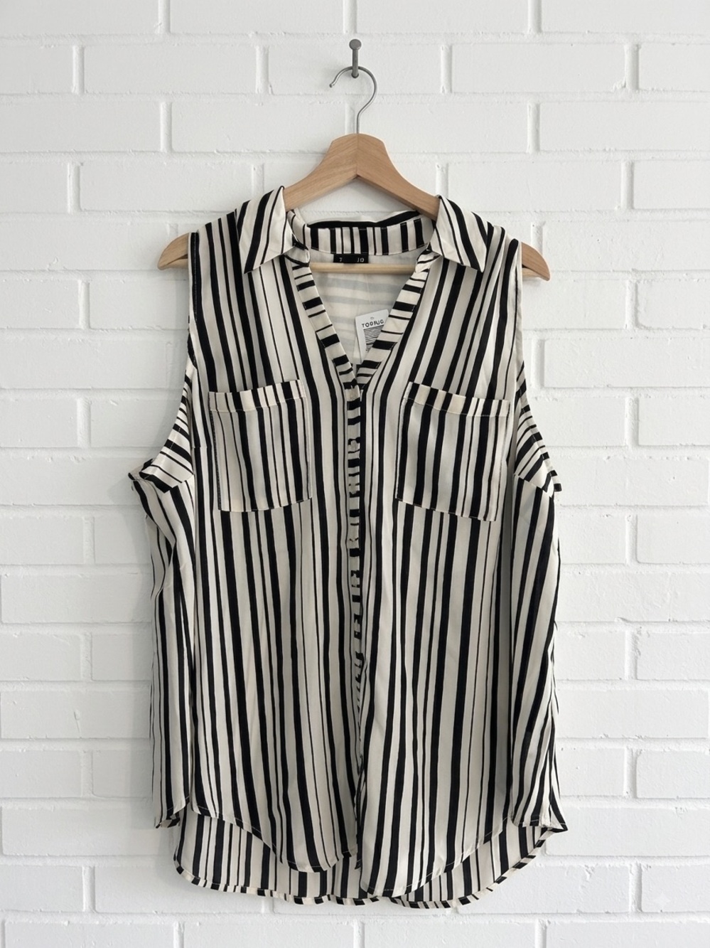 Torrid Madison Georgette Striped Sleeveless Button Up Black Cream Sz 2x NWT